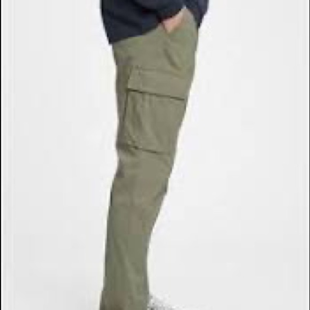 NWT!! Gap Men's Slim Cargo Pants in Olive Green. Size Large. - Picture 4 of 8